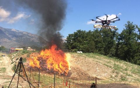 L'utilisation de drones permet notamment aux chercheurs de modéliser le front de feu en 3D. ©L.Rossi